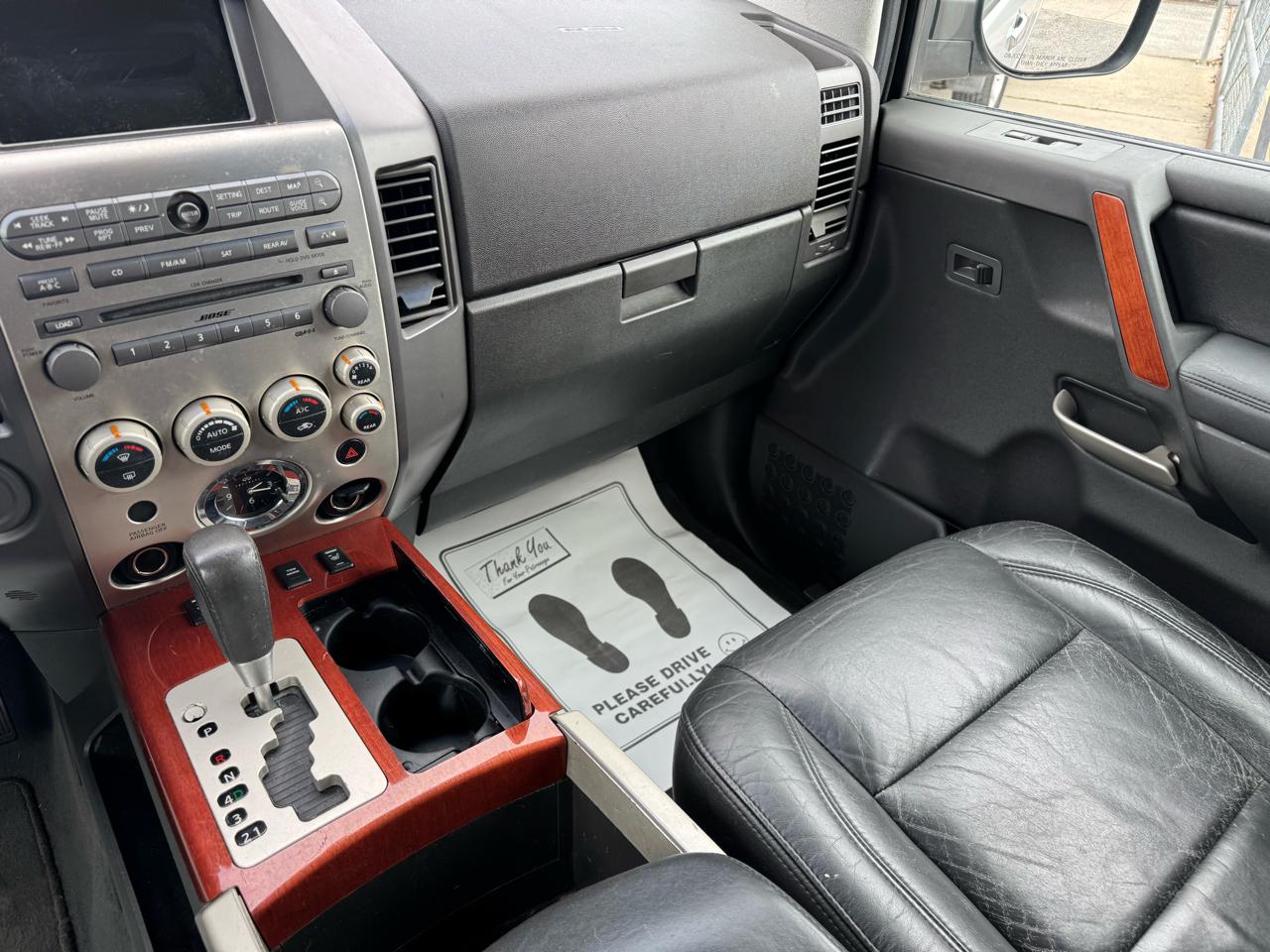 Infiniti QX56 RWD 2005