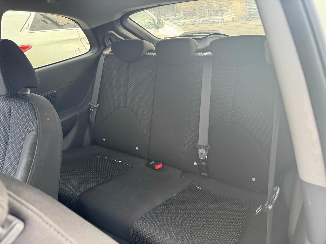 Hyundai Accent SE 3-Door 2011