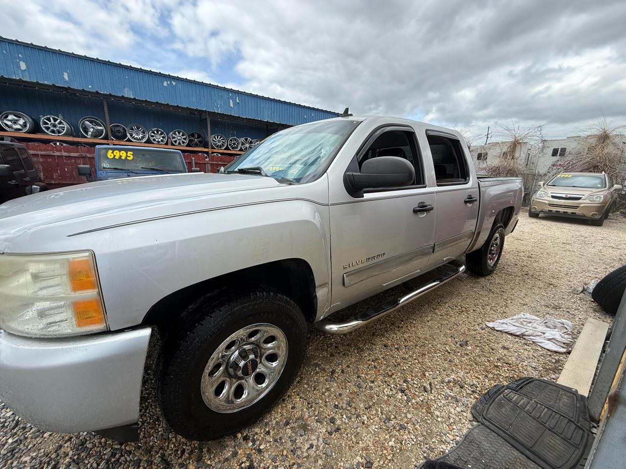 Chevrolet Silverado 1500 LS Crew Cab 2WD 2010