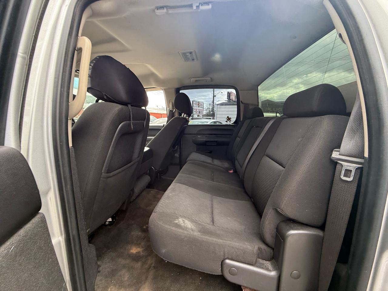 Chevrolet Silverado 1500 LS Crew Cab 2WD 2010