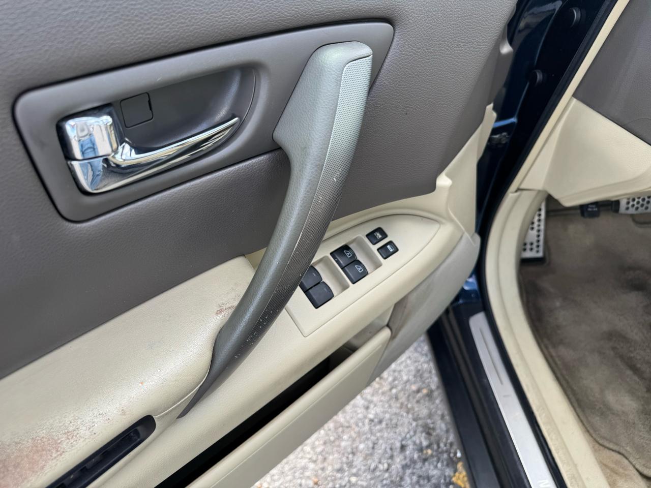 Infiniti FX FX35 2WD 2006