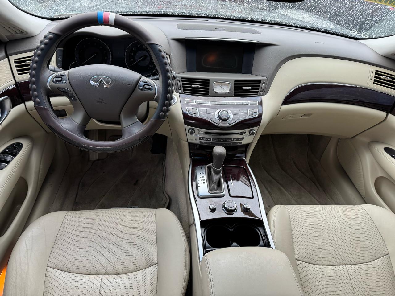 Infiniti M M37 2011