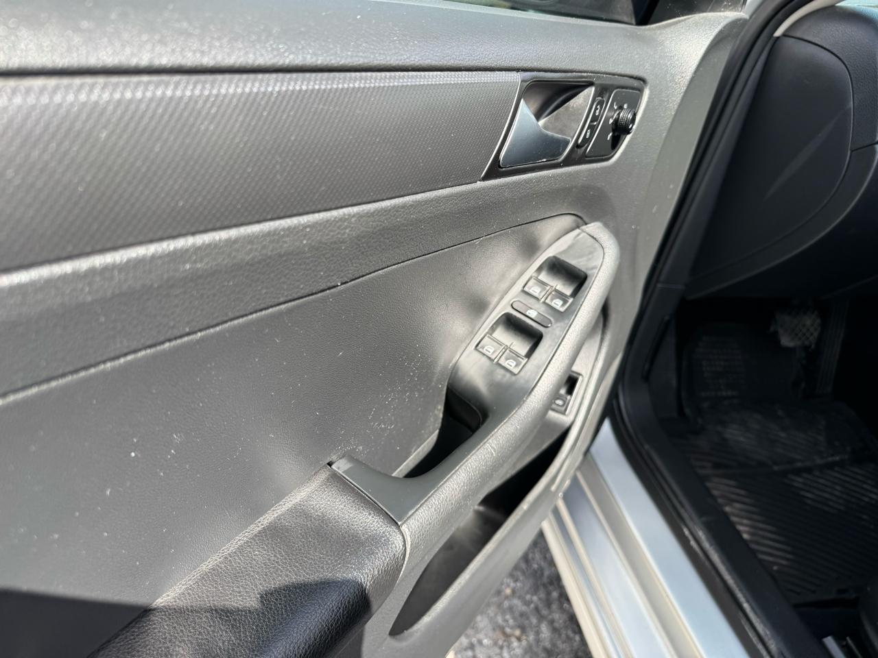 Volkswagen Jetta 1.4T S w/Technology 6A 2016