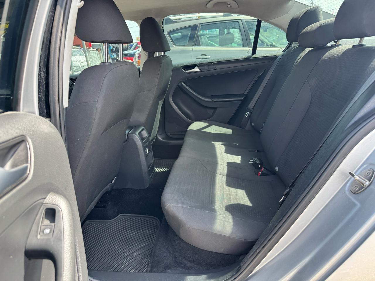 Volkswagen Jetta 1.4T S w/Technology 6A 2016