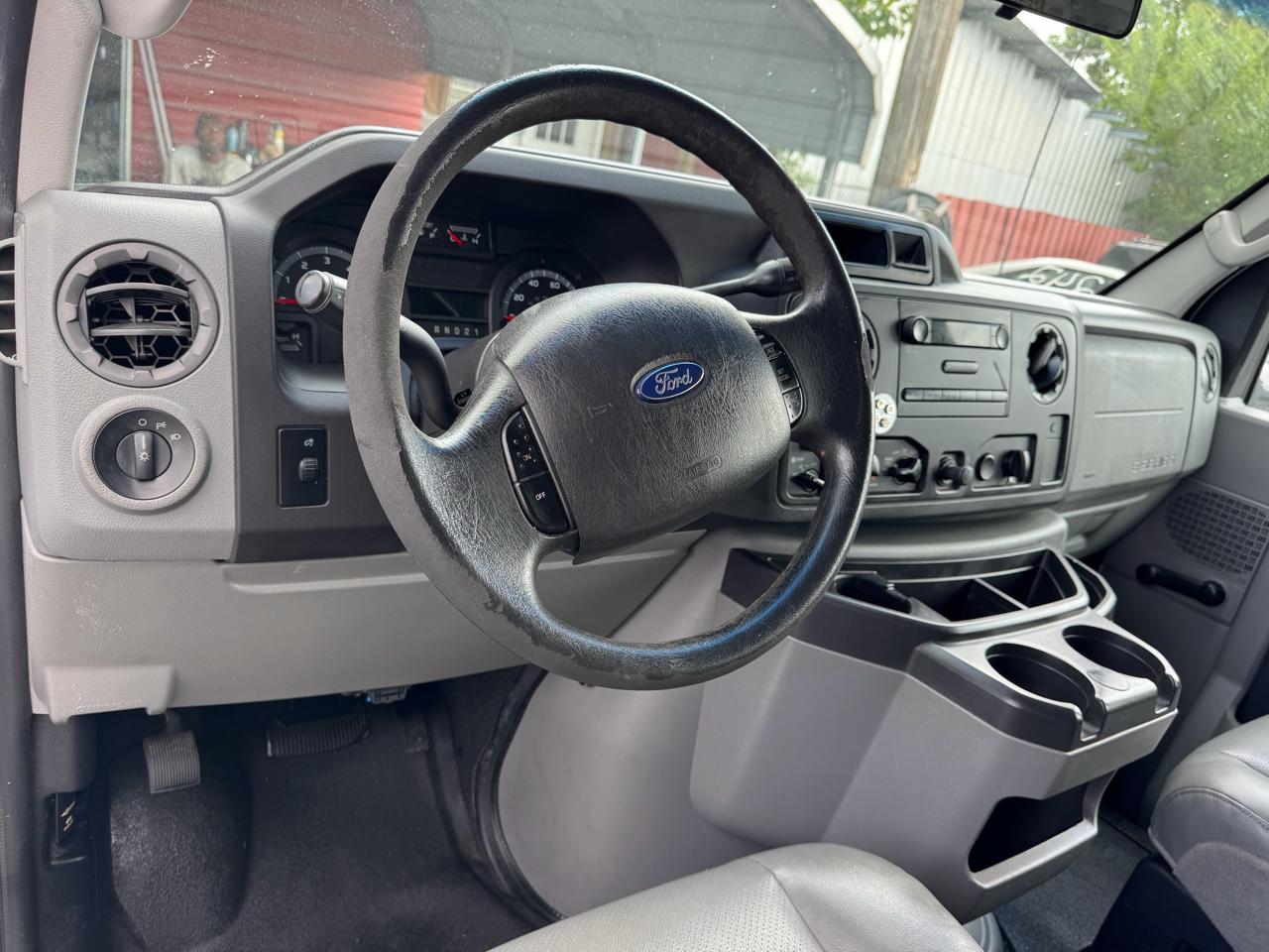 Ford Econoline E-250 Extended 2010