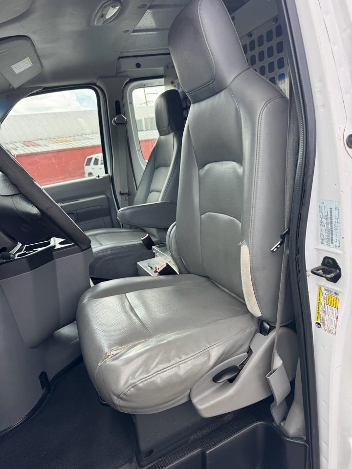 Ford Econoline E-250 Extended 2010