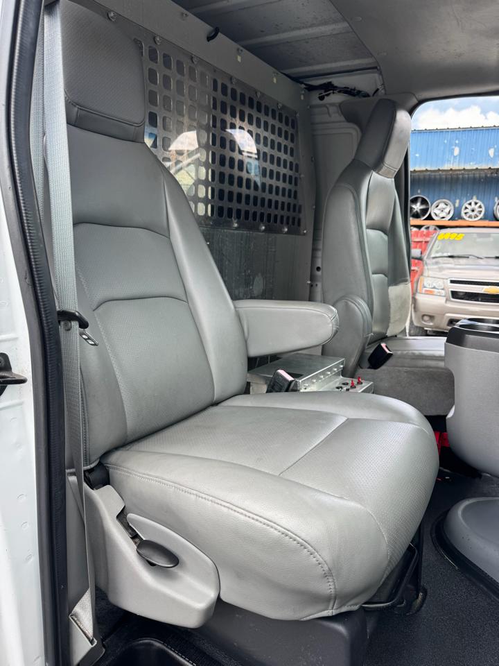 Ford Econoline E-250 Extended 2010