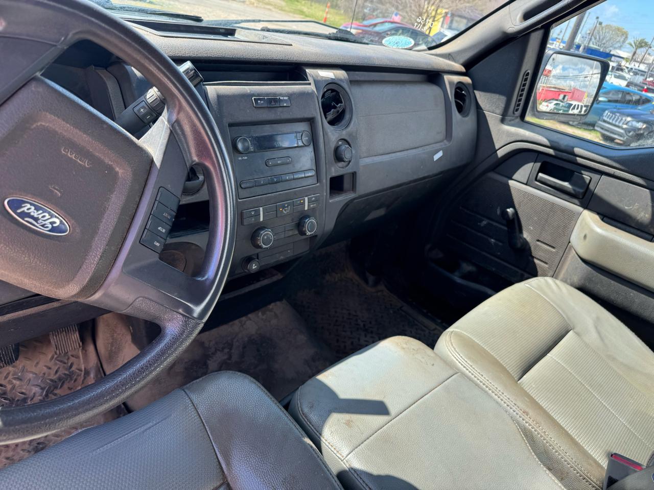 Ford F-150 XLT 8-ft. Bed 2WD 2012