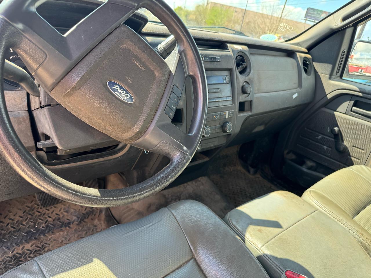 Ford F-150 XLT 8-ft. Bed 2WD 2012
