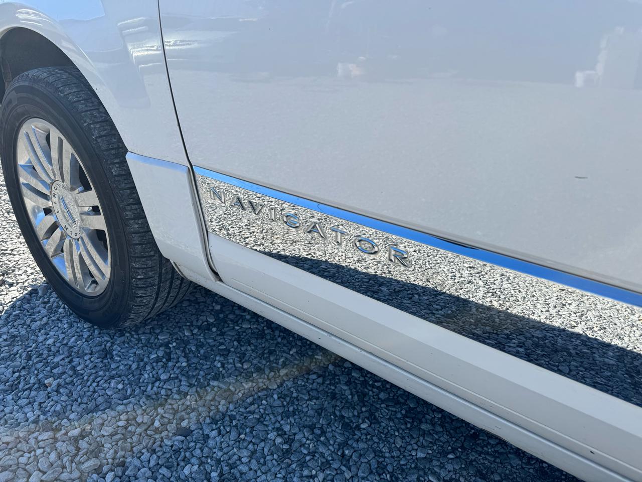 Lincoln Navigator 2WD 2011