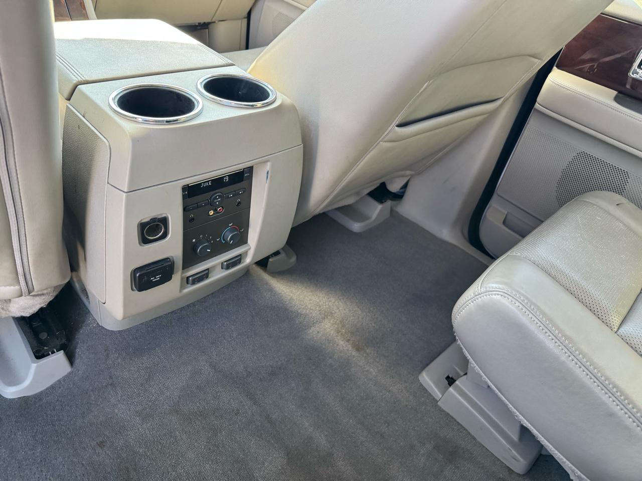 Lincoln Navigator 2WD 2011