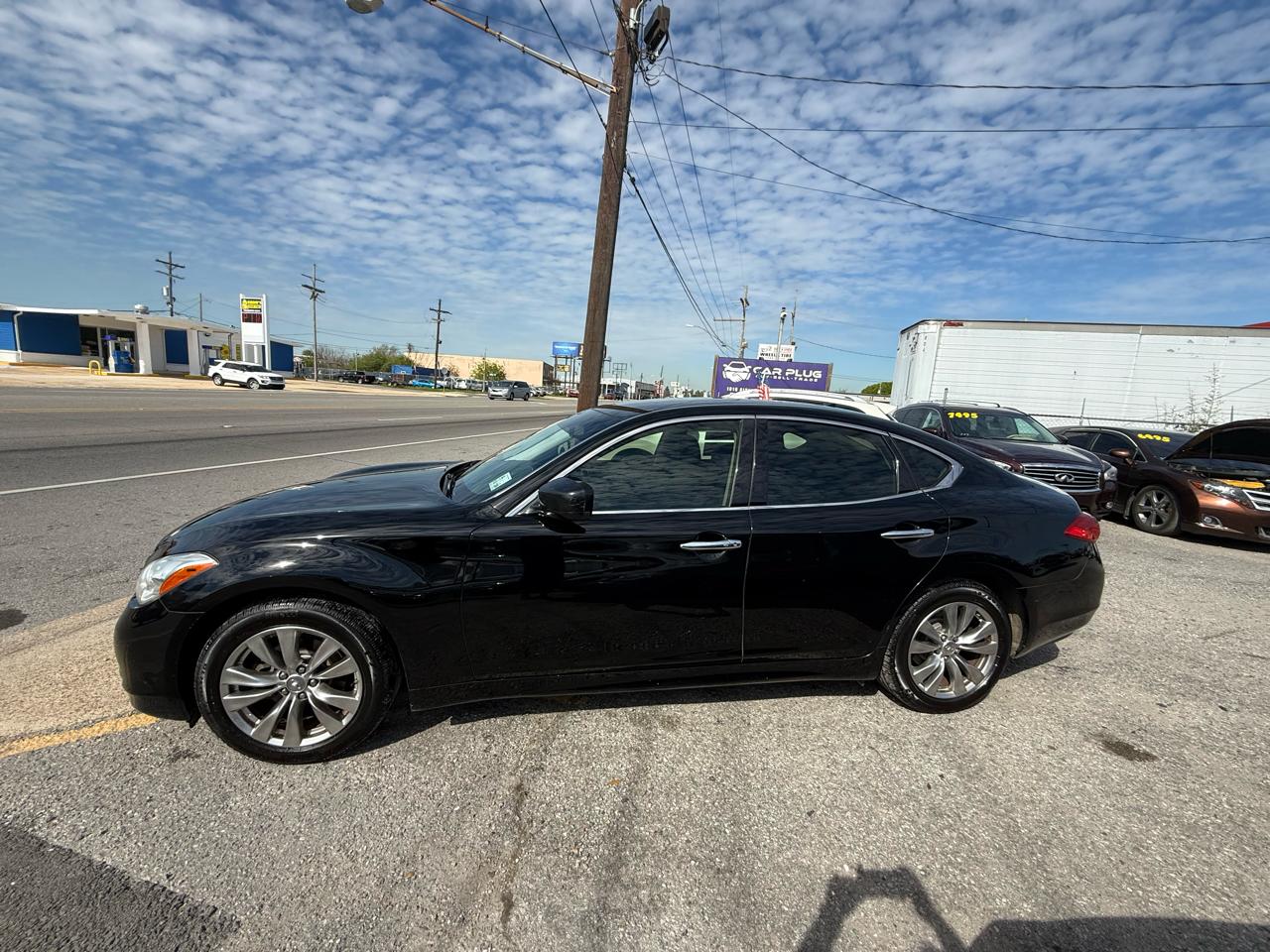 Infiniti M 37 2012