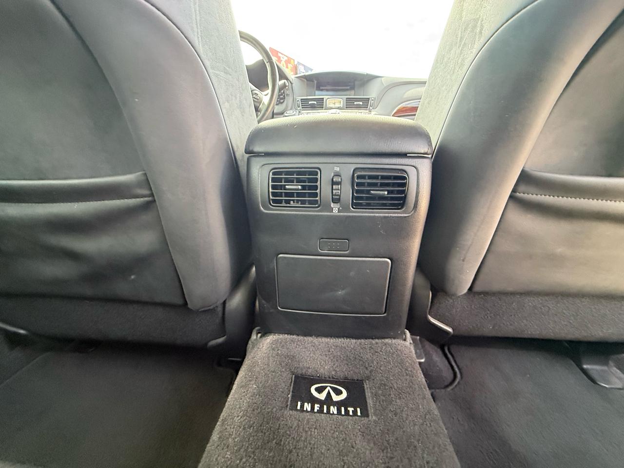 Infiniti M 37 2012