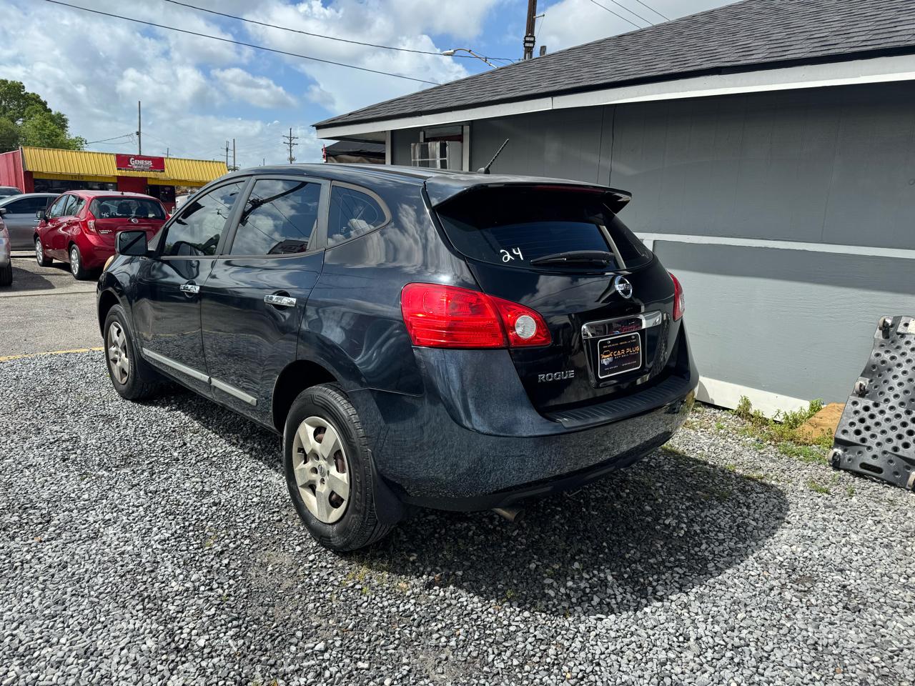 Nissan Rogue S FWD Krom Edition 2012