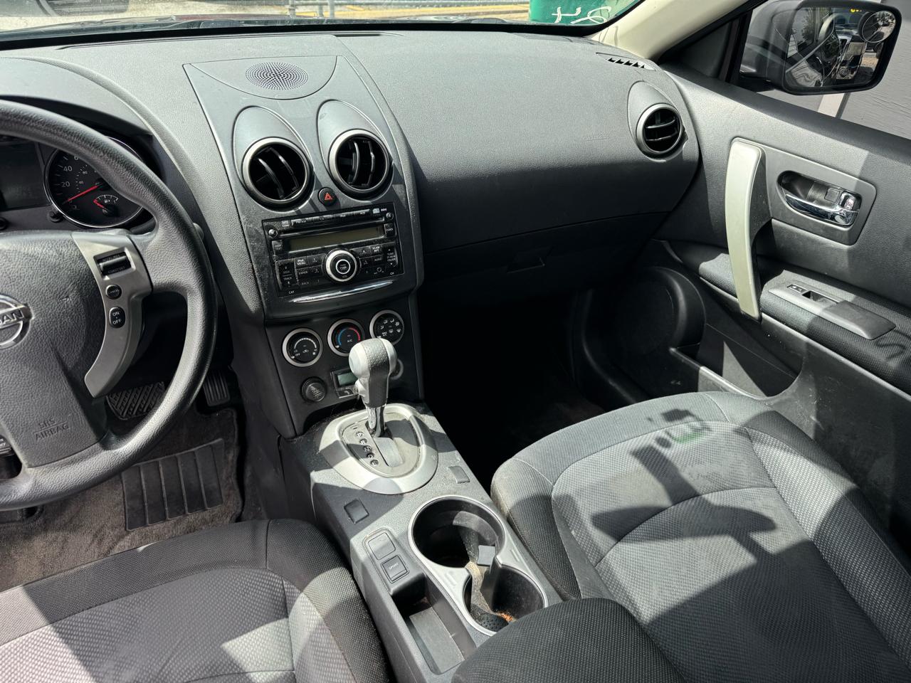 Nissan Rogue S FWD Krom Edition 2012