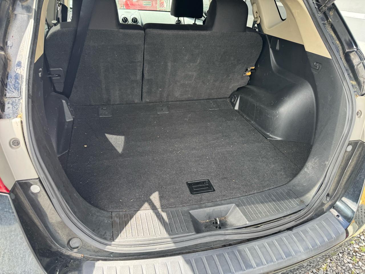 Nissan Rogue S FWD Krom Edition 2012