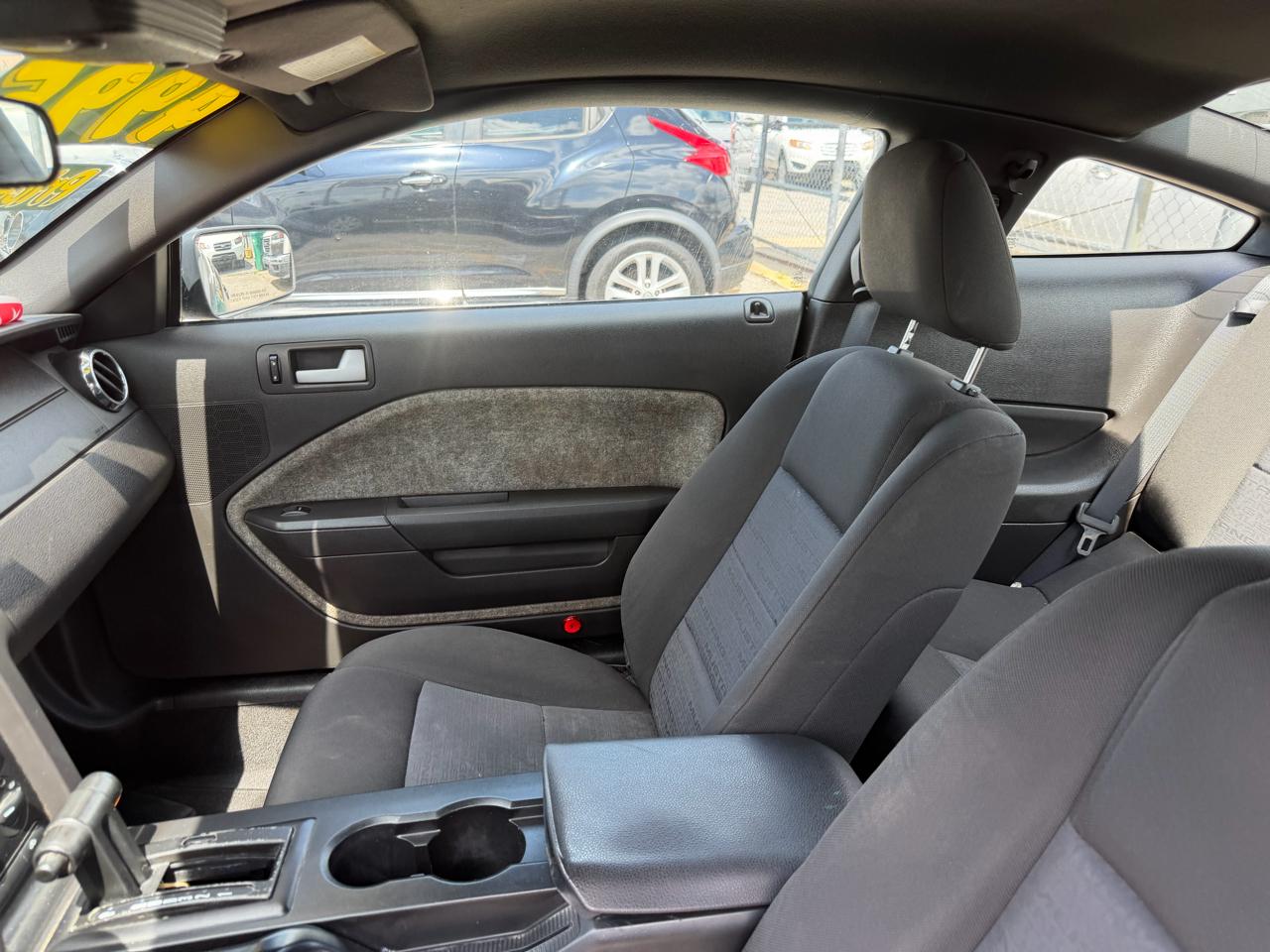 Ford Mustang V6 Premium Coupe 2008