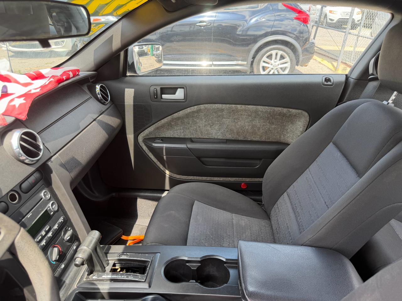 Ford Mustang V6 Premium Coupe 2008
