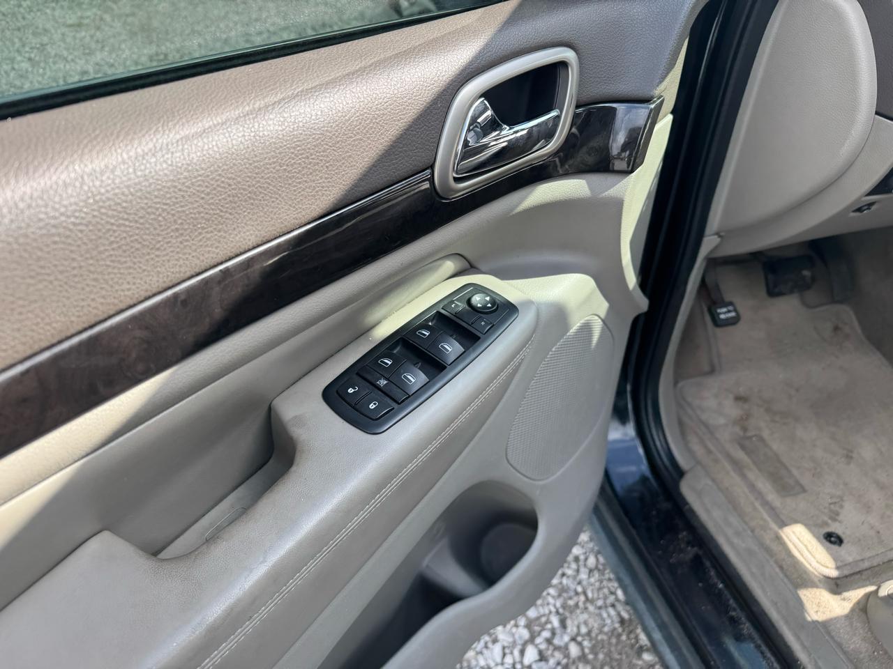 Jeep Grand Cherokee Laredo 4WD 2011