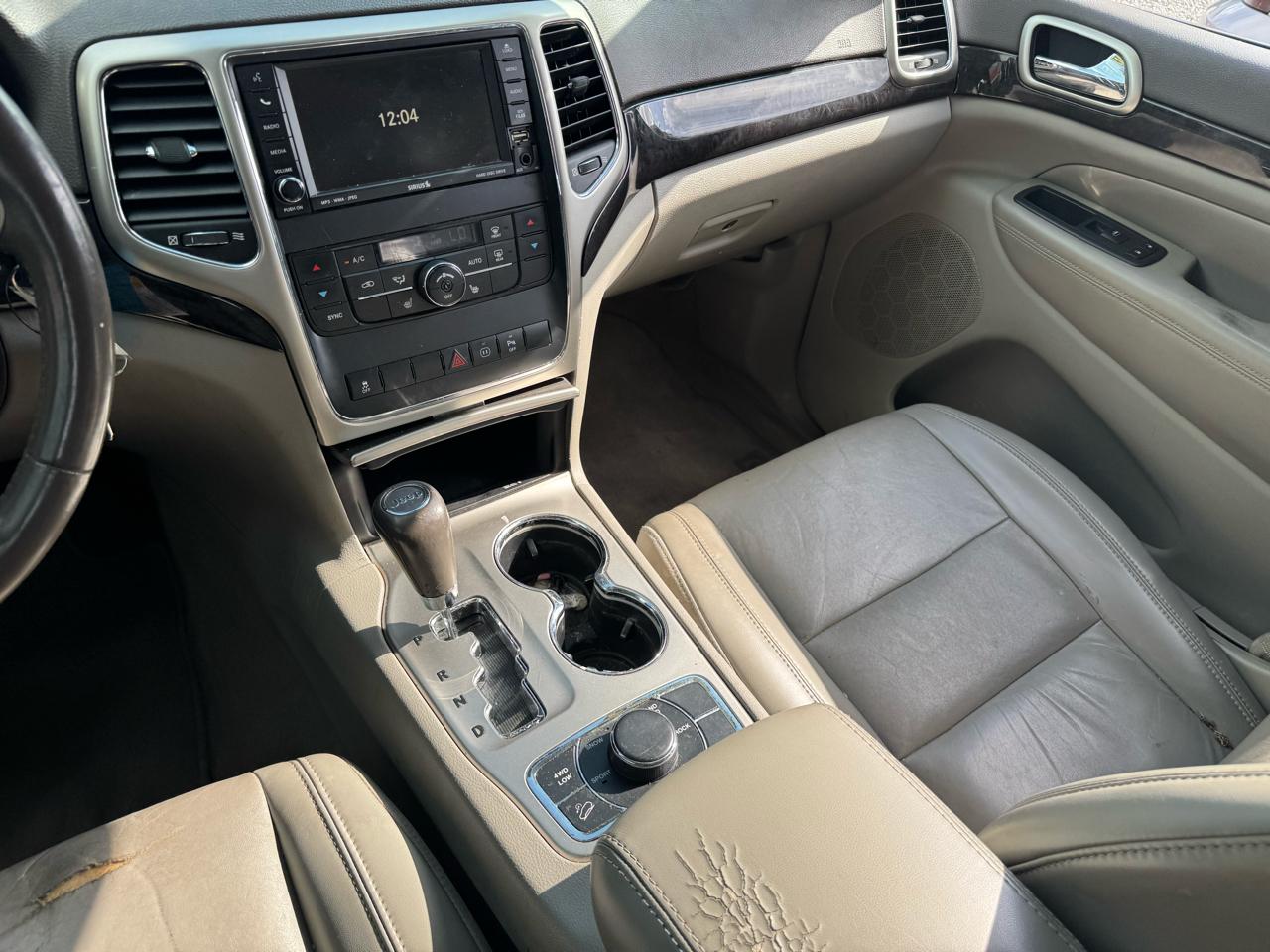 Jeep Grand Cherokee Laredo 4WD 2011