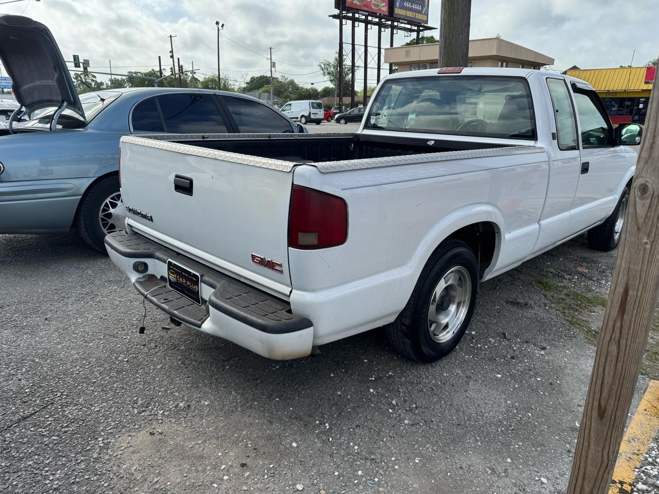GMC Sonoma SL Ext. Cab 2WD 2003
