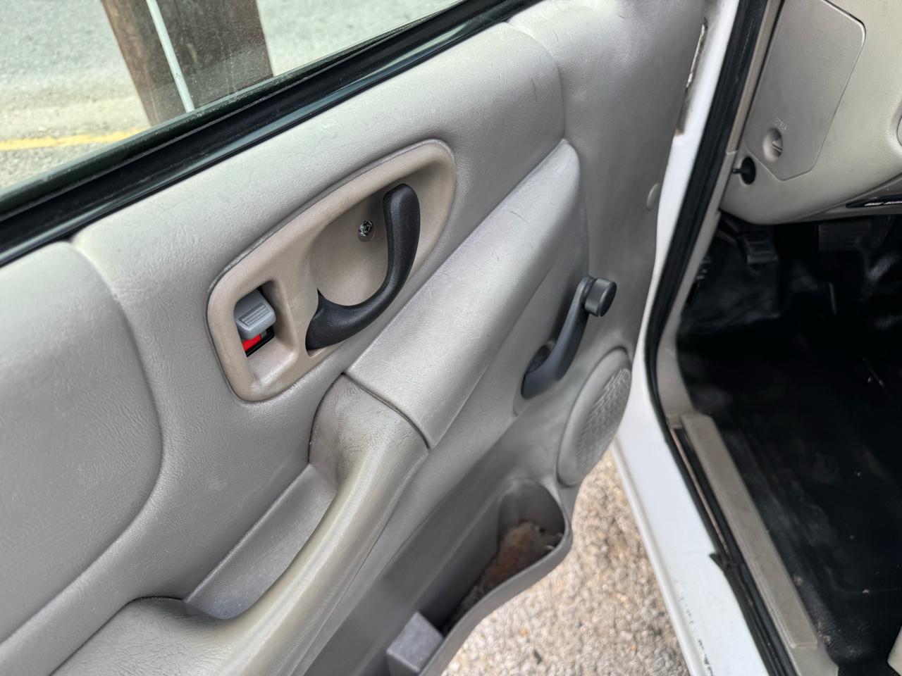GMC Sonoma SL Ext. Cab 2WD 2003