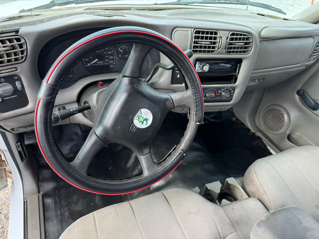 GMC Sonoma SL Ext. Cab 2WD 2003