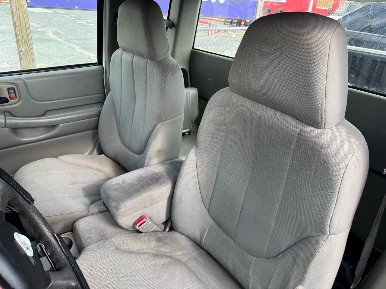GMC Sonoma SL Ext. Cab 2WD 2003