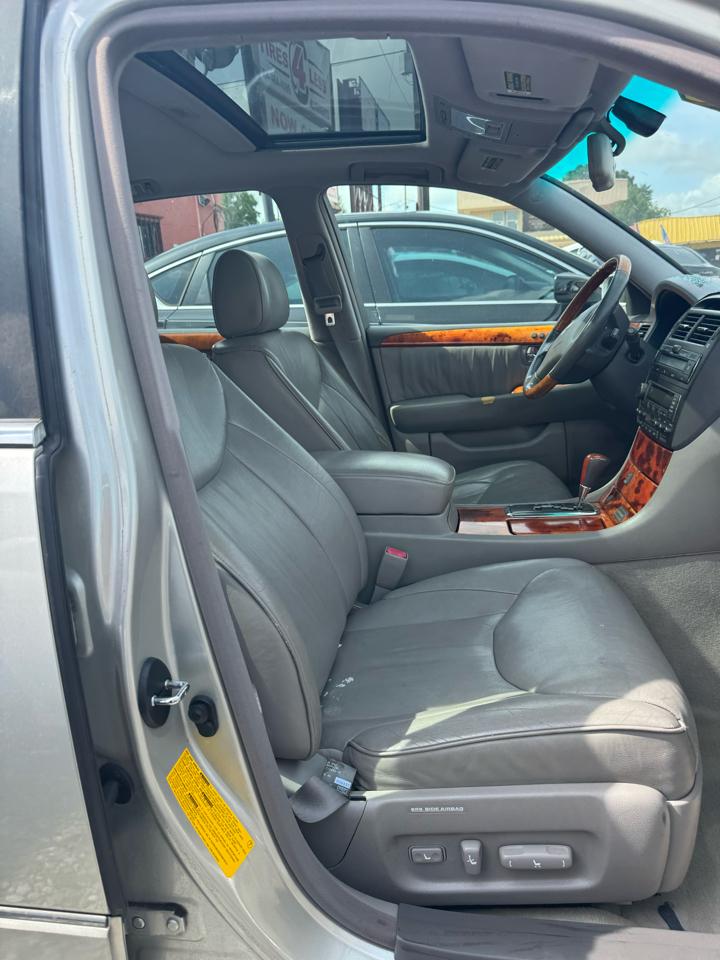 Lexus LS 430 Sedan 2001