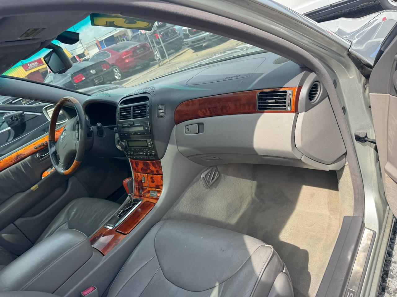 Lexus LS 430 Sedan 2001