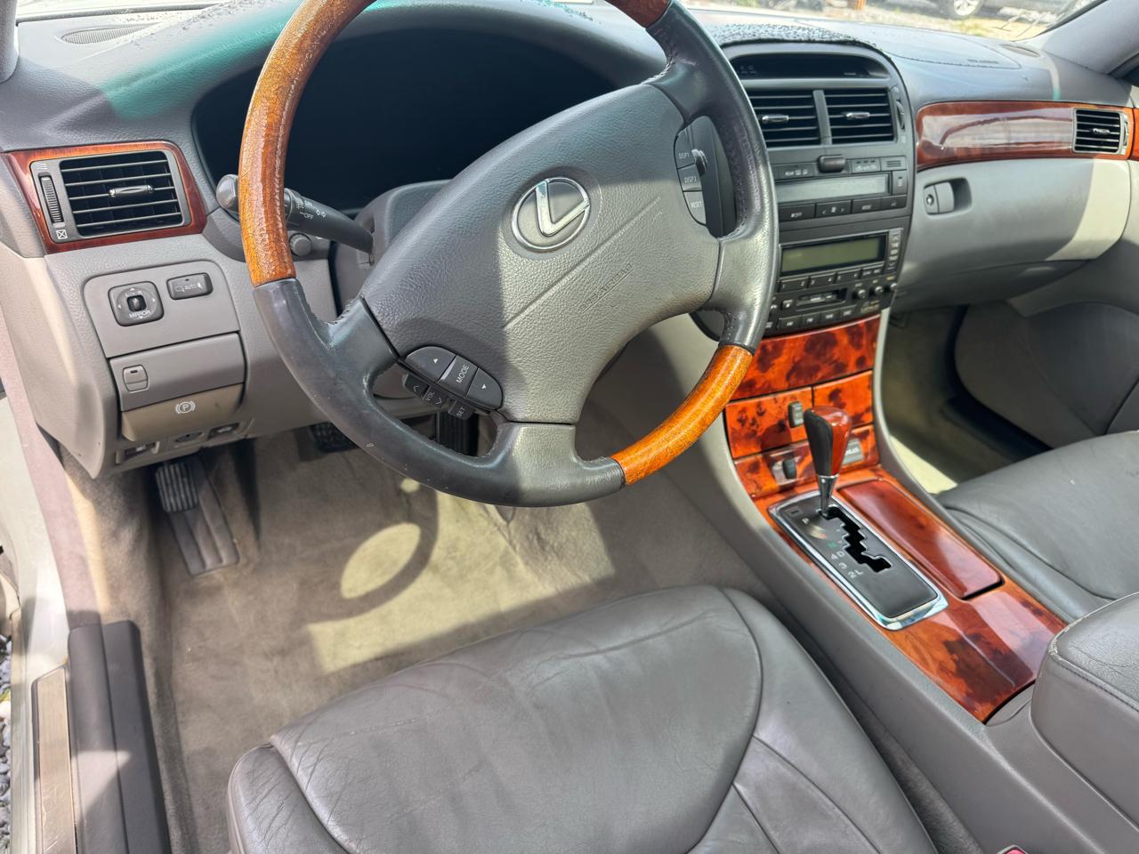 Lexus LS 430 Sedan 2001