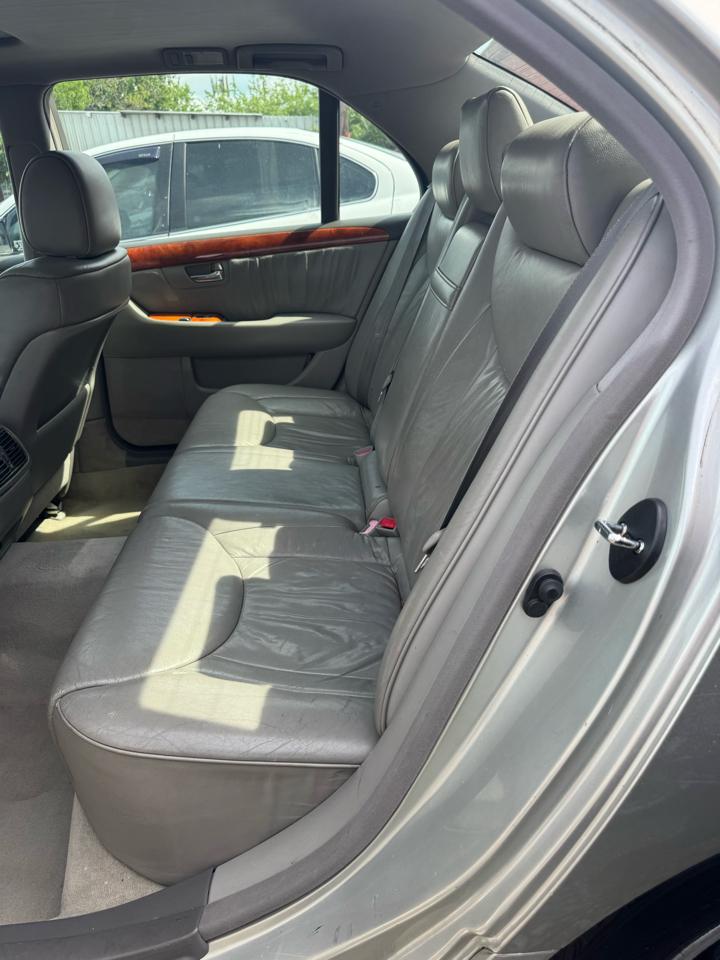 Lexus LS 430 Sedan 2001