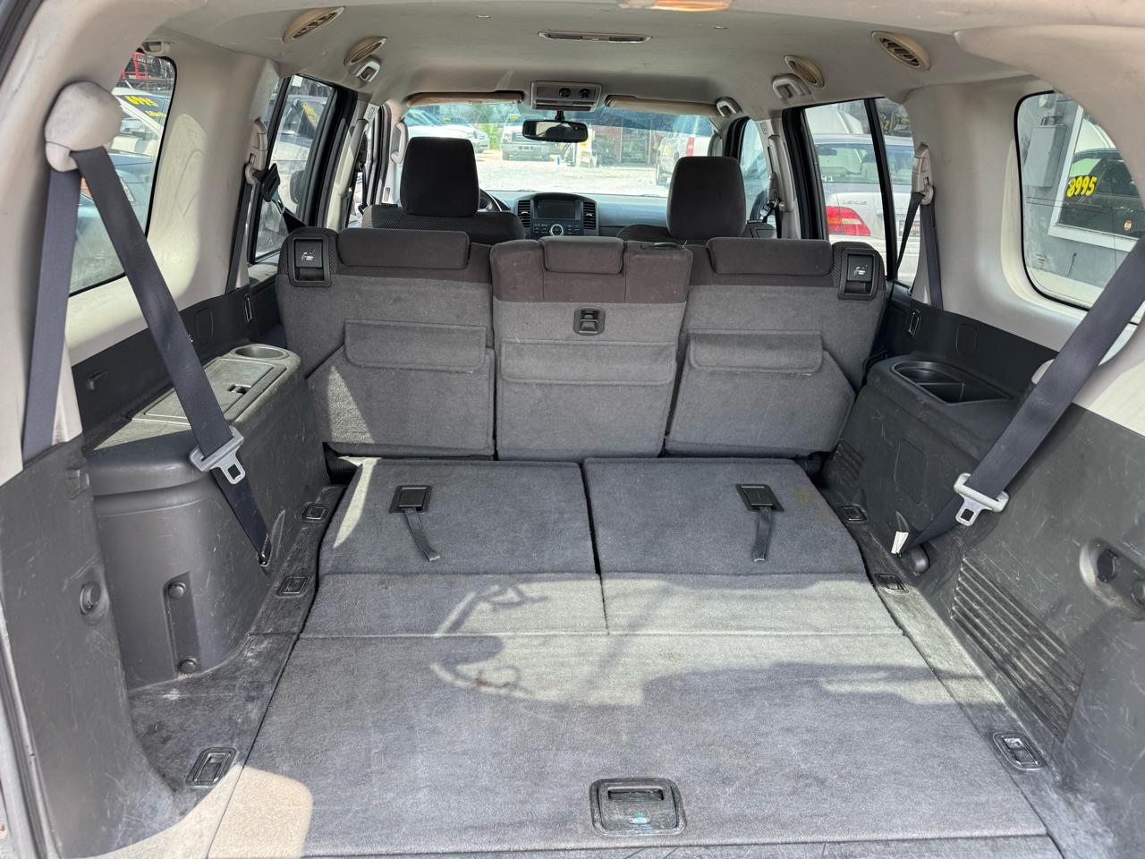 Nissan Pathfinder LE 2WD 2011