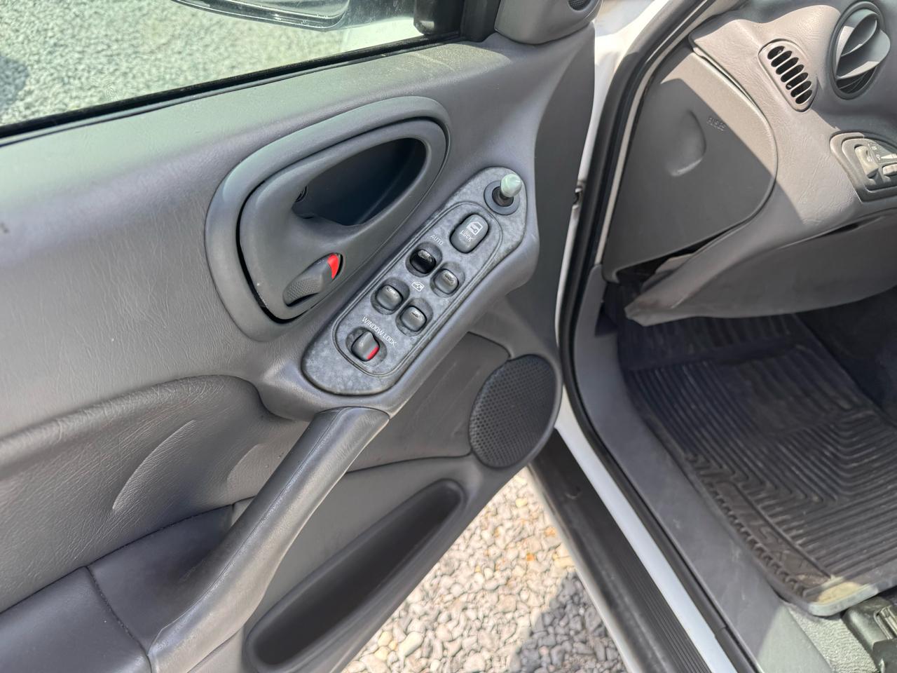 Pontiac Grand Am SE2 sedan 2000