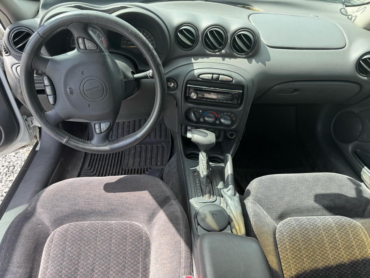 Pontiac Grand Am SE2 sedan 2000