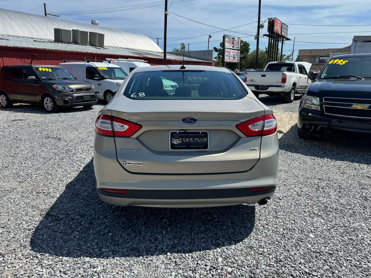 Ford Fusion SE 2015