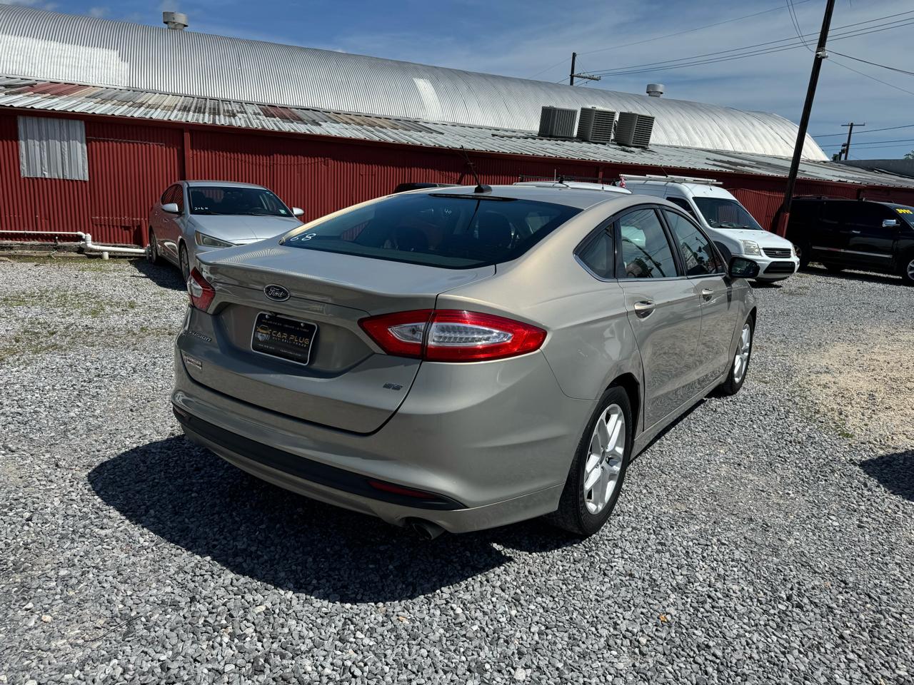 Ford Fusion SE 2015