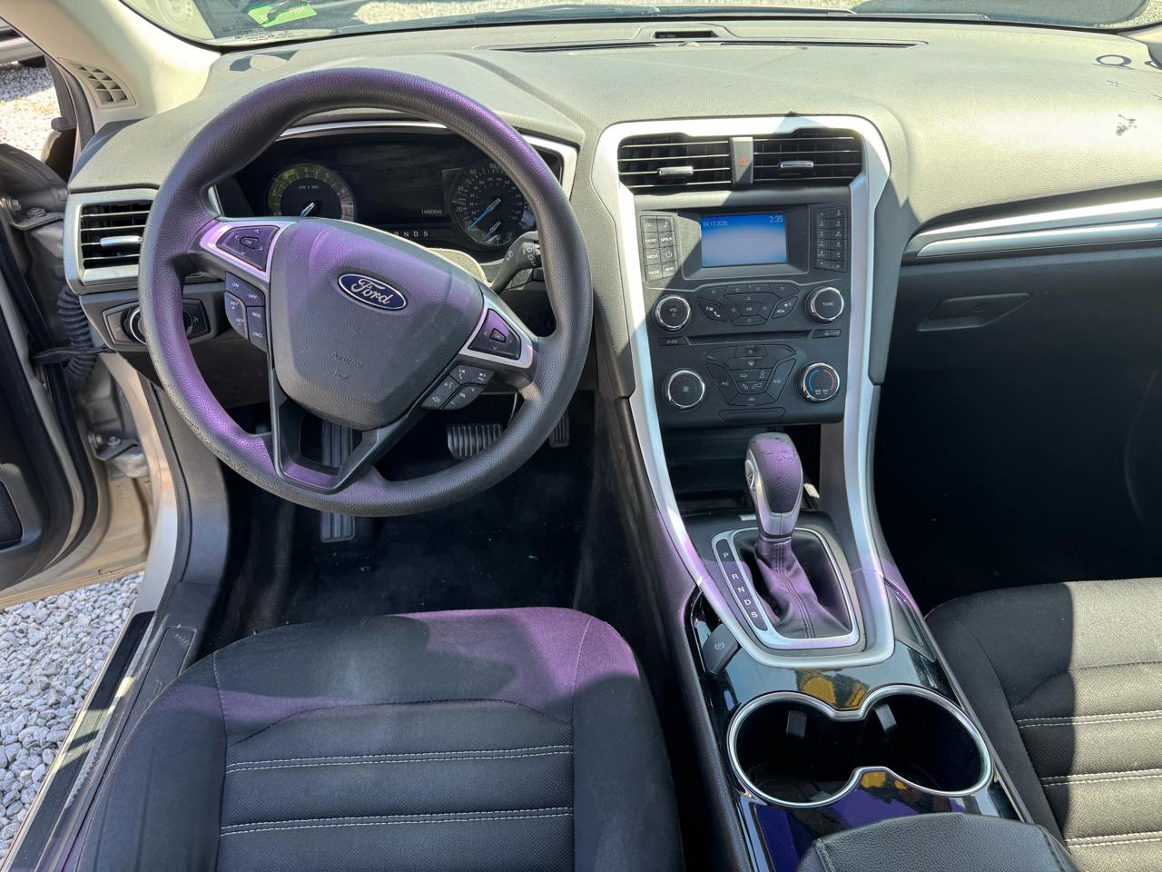 Ford Fusion SE 2015