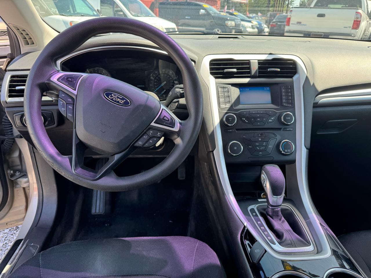 Ford Fusion SE 2015