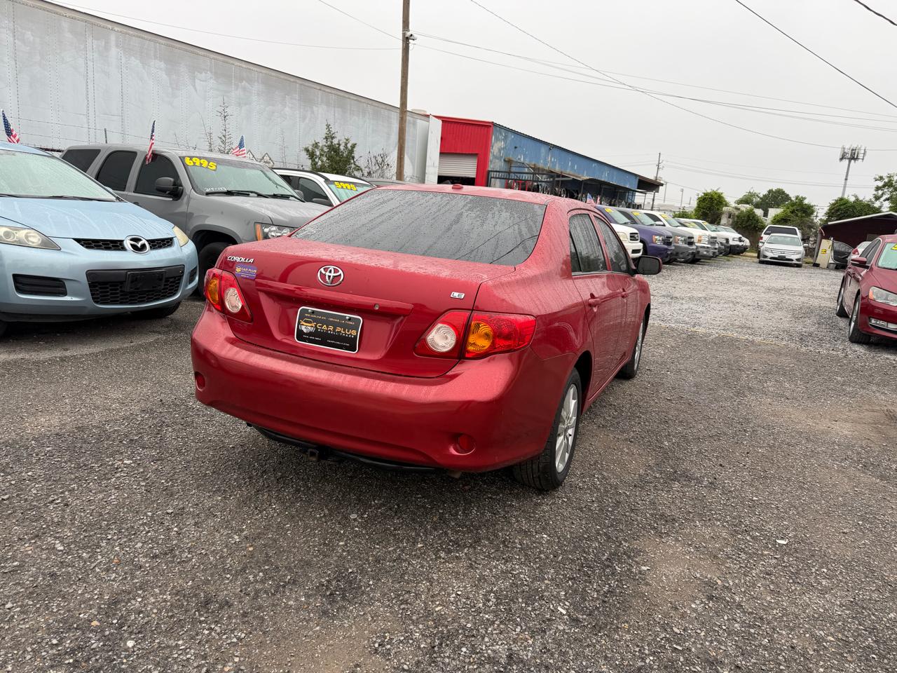 Toyota Corolla Base 5-Speed MT 2010