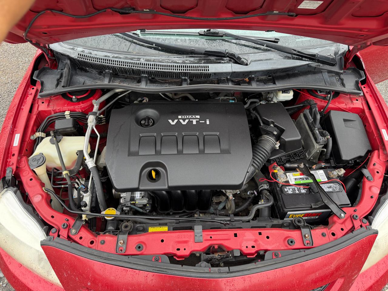 Toyota Corolla Base 5-Speed MT 2010