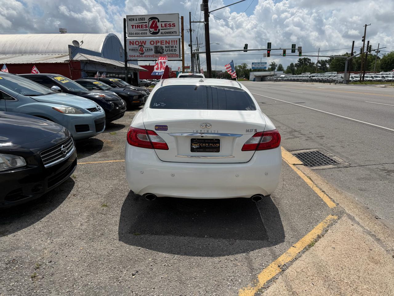 Infiniti M 37 2013