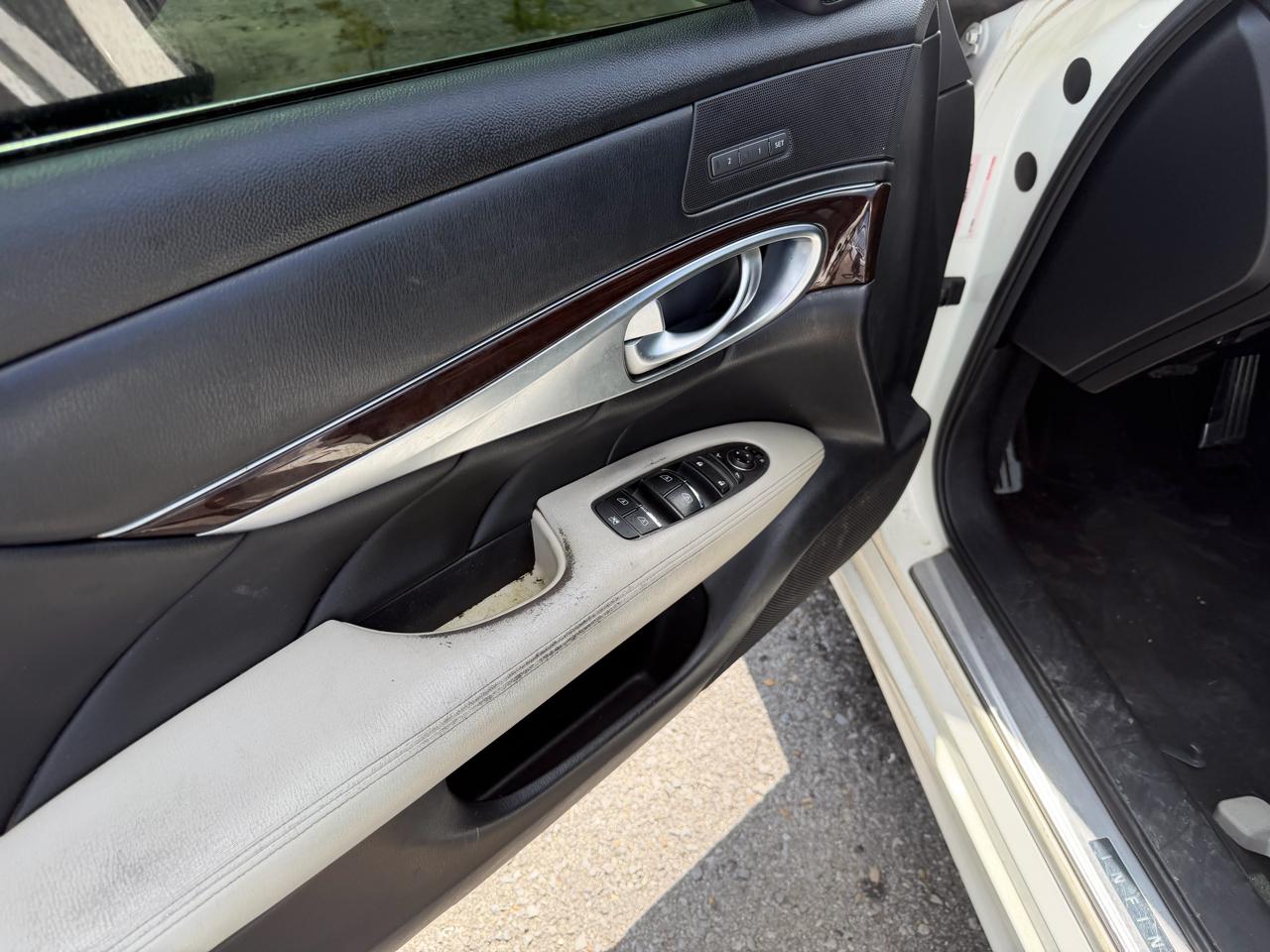 Infiniti M 37 2013