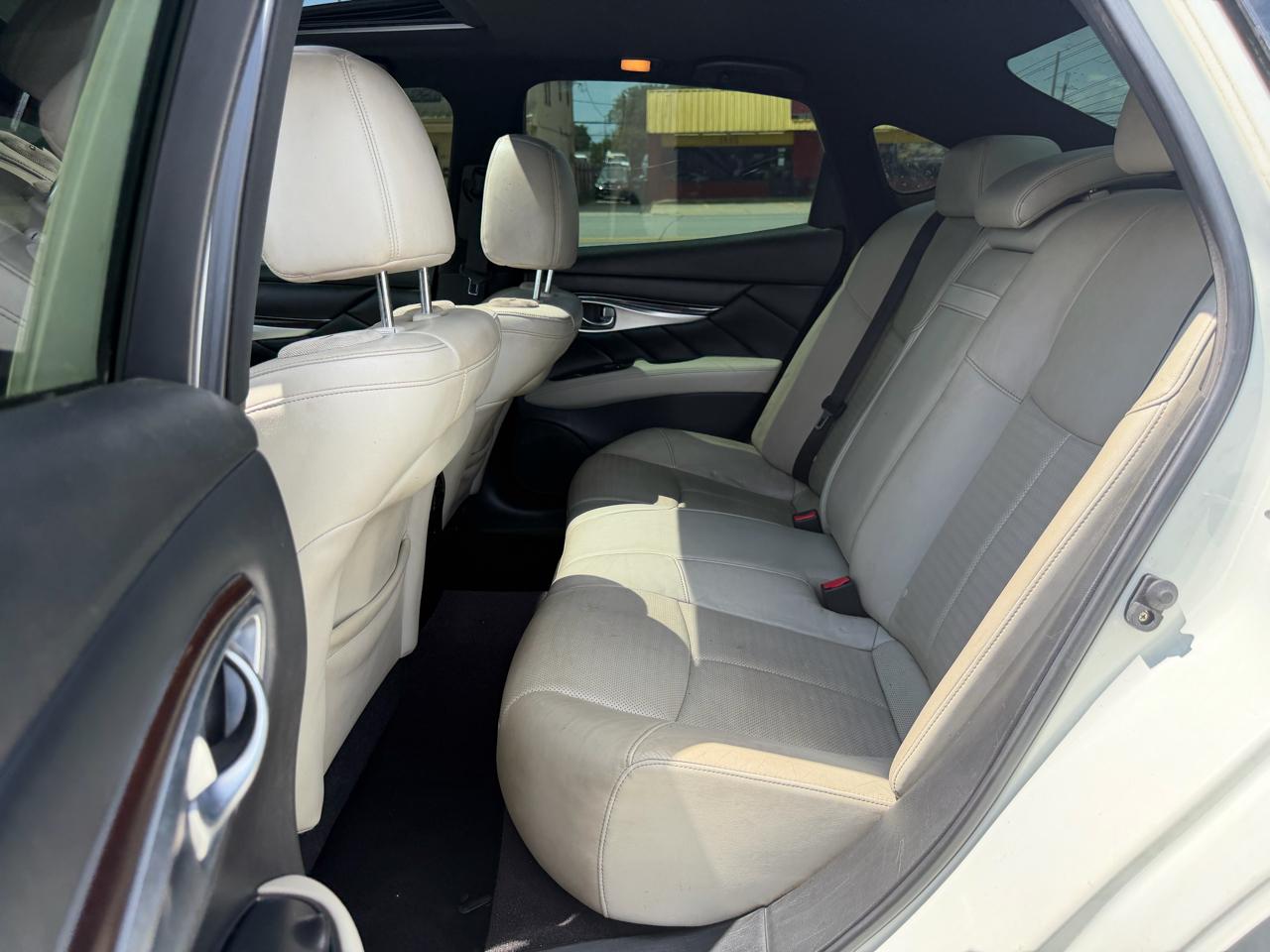 Infiniti M 37 2013