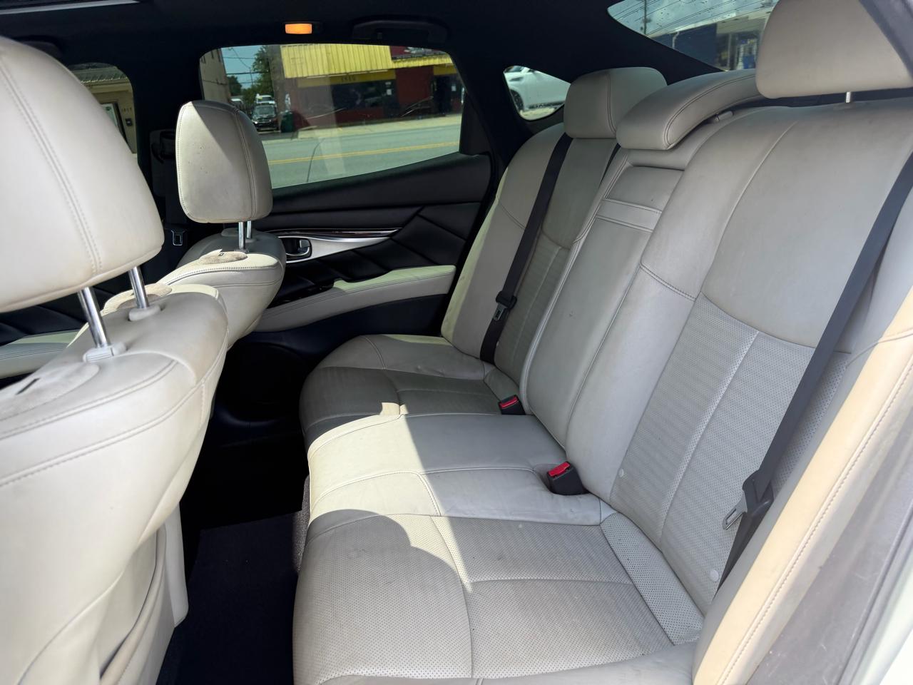 Infiniti M 37 2013