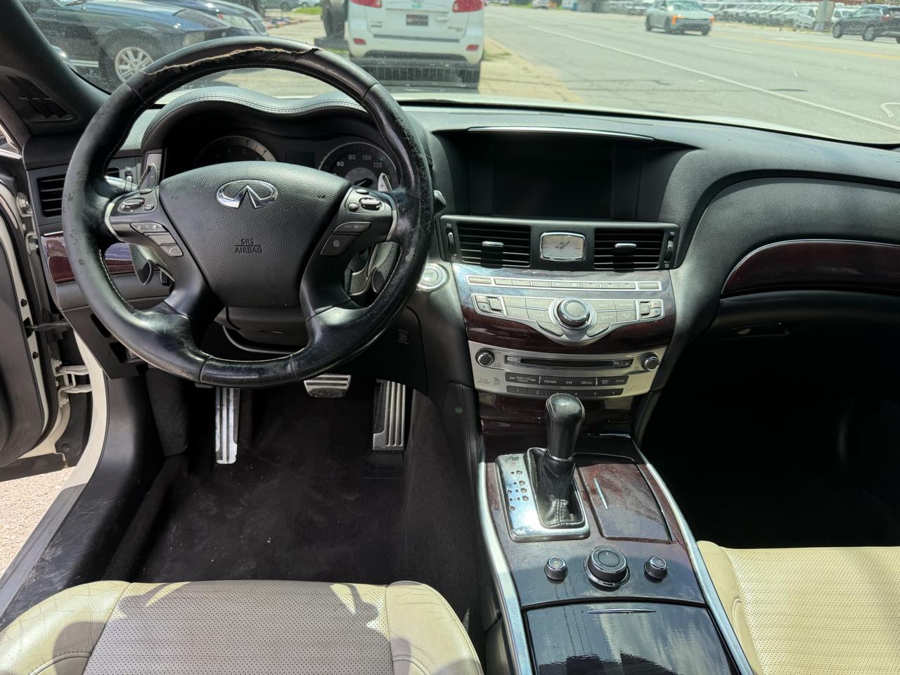 Infiniti M 37 2013