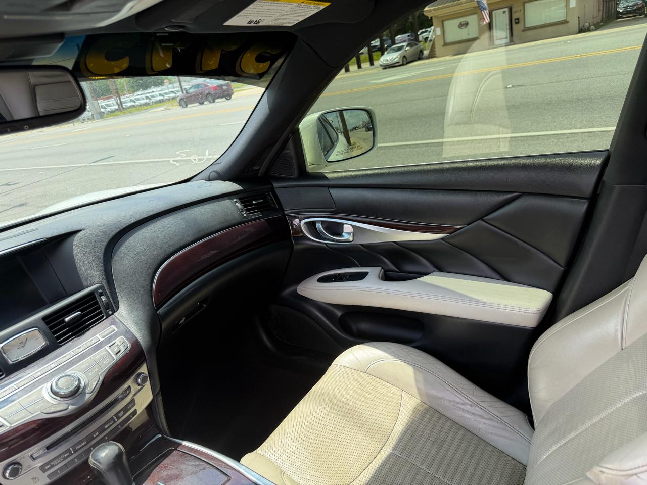 Infiniti M 37 2013