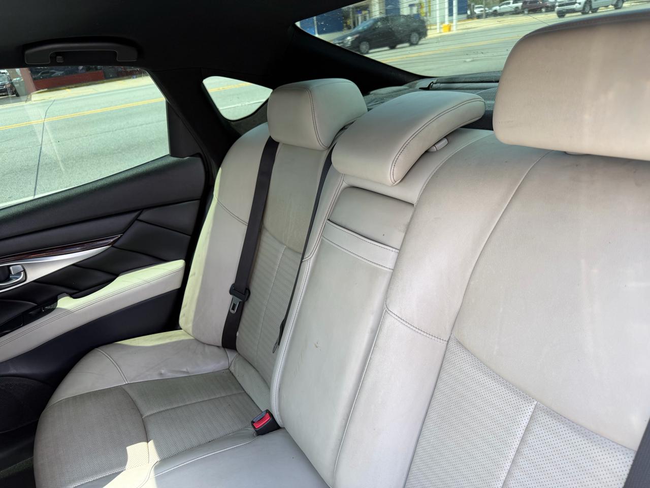 Infiniti M 37 2013