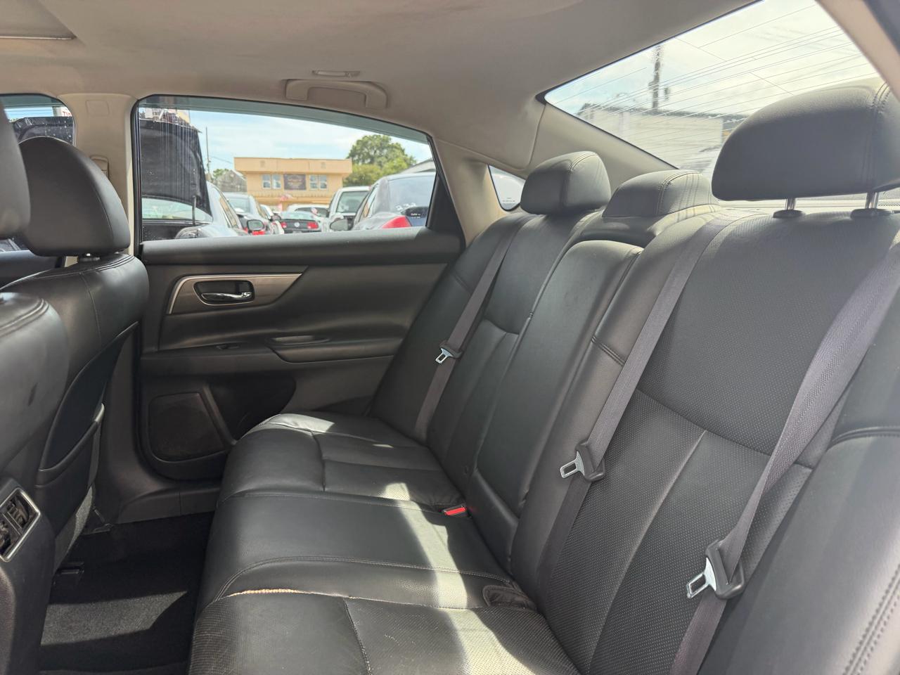 Nissan Altima 3.5 SV 2015