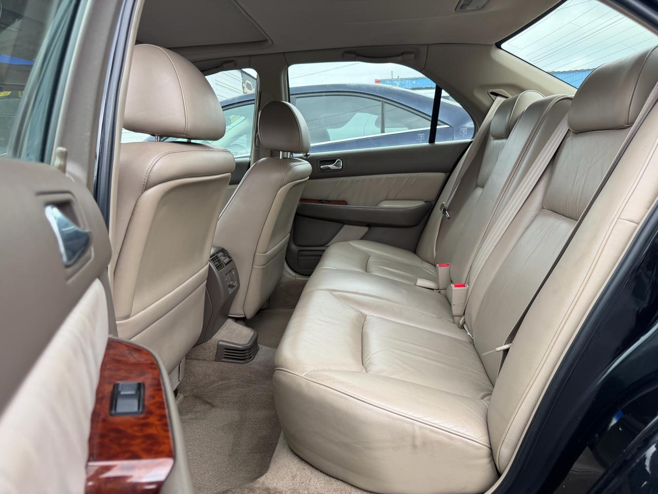 Acura RL 3.5RL with Nav. System 2000